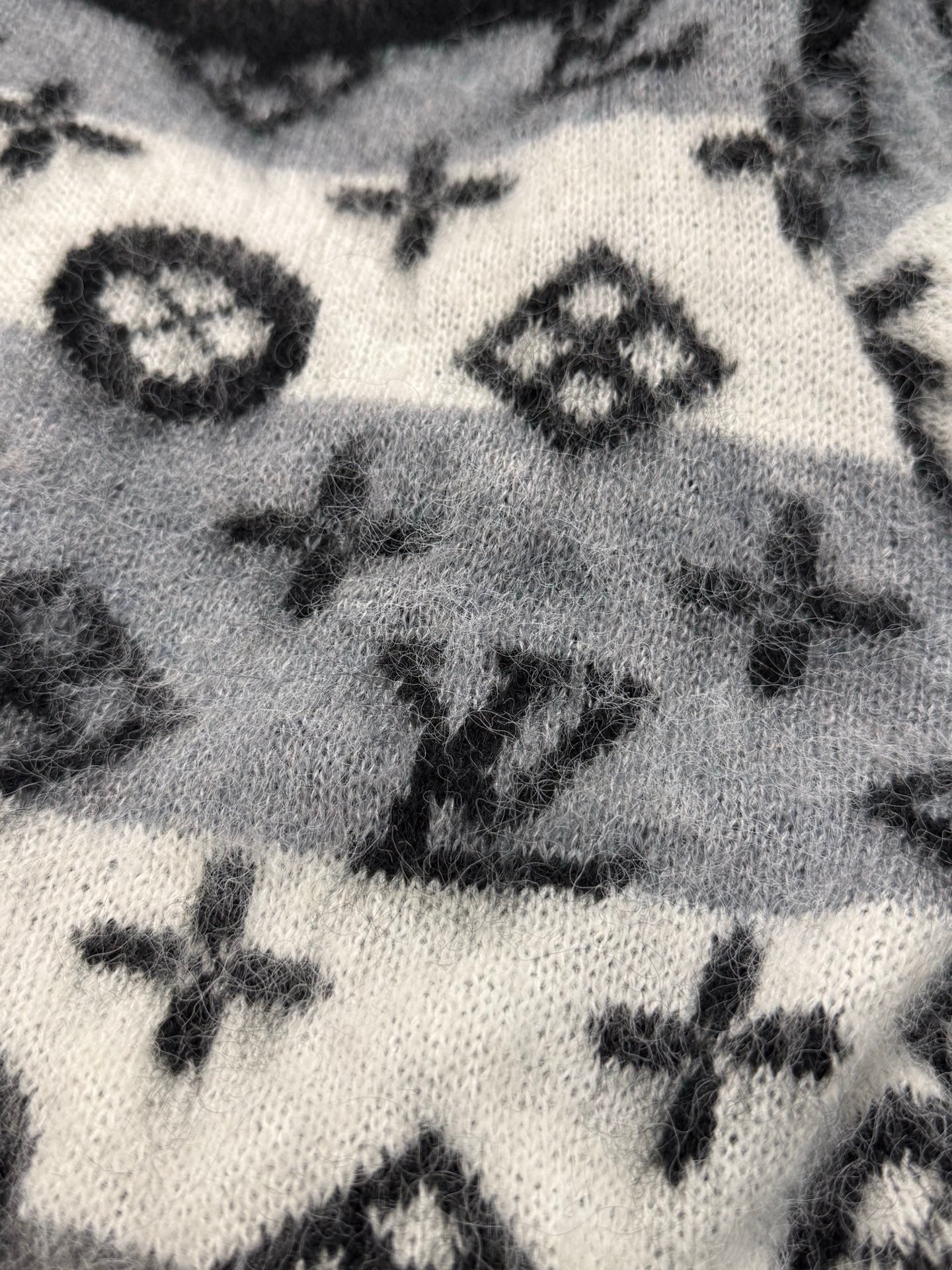 Louis NEW knitted cardigan