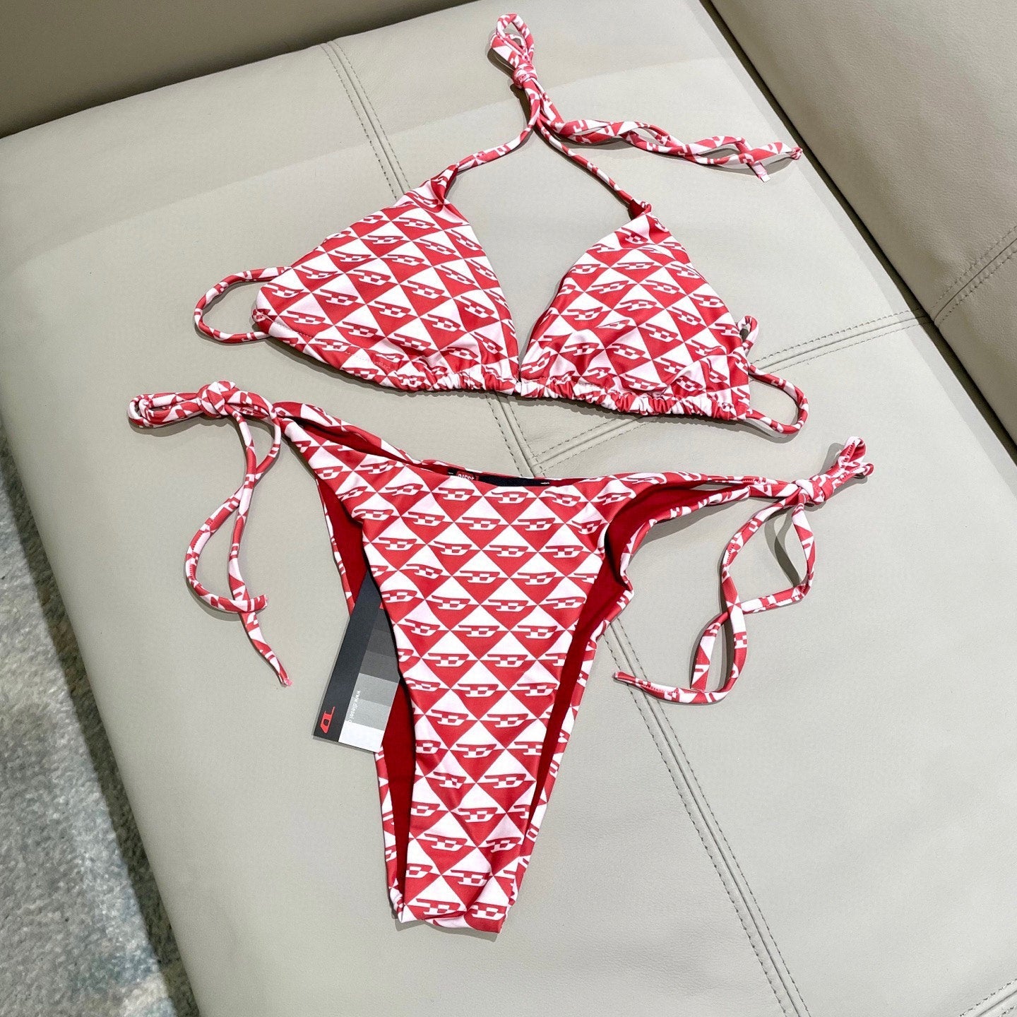 New style L swimsuit