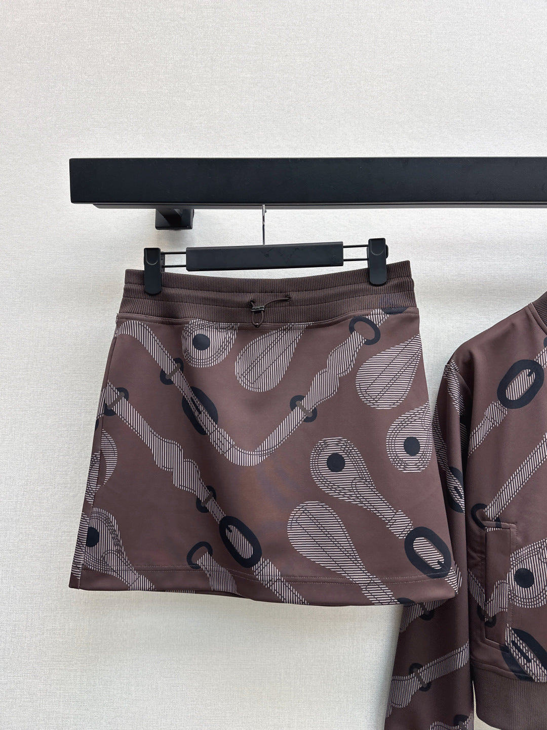 Herm New casual suit