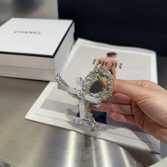 Chan New small fragrant gripper