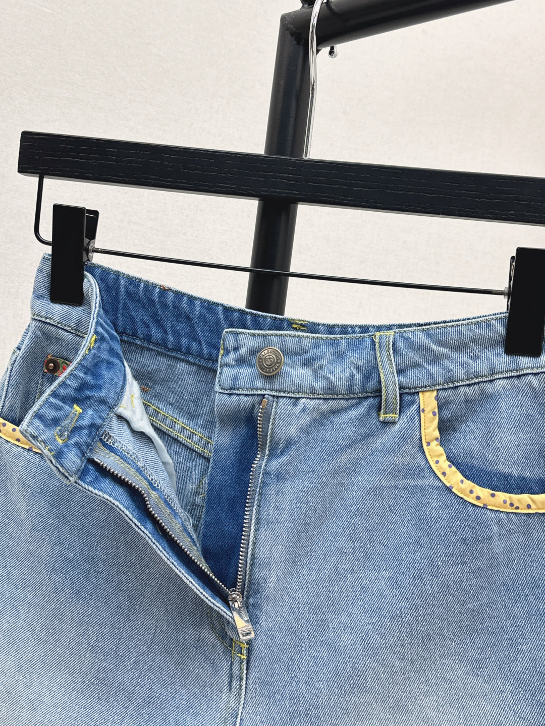 Valen New denim shorts