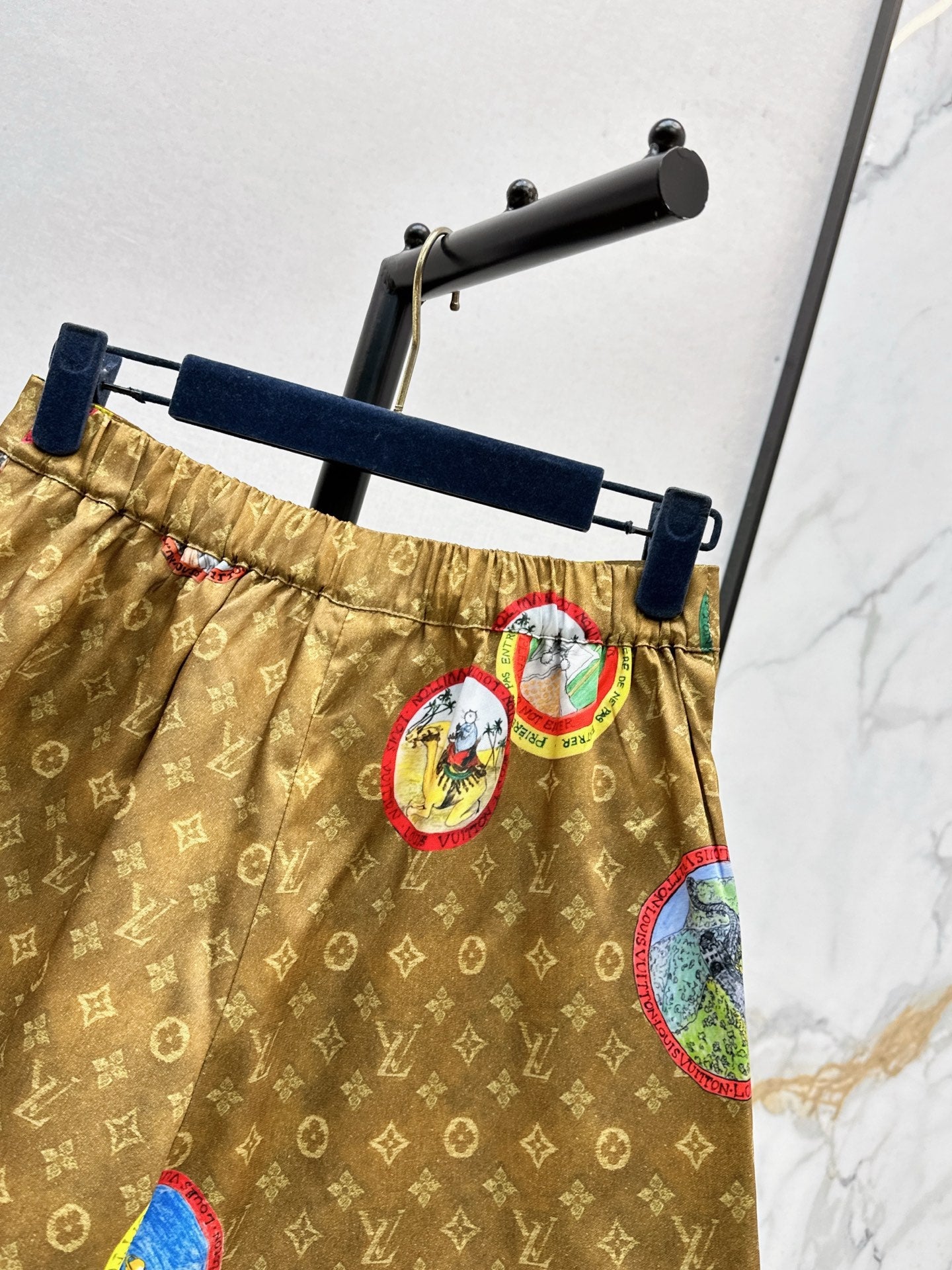 Louis NEW Floral shorts