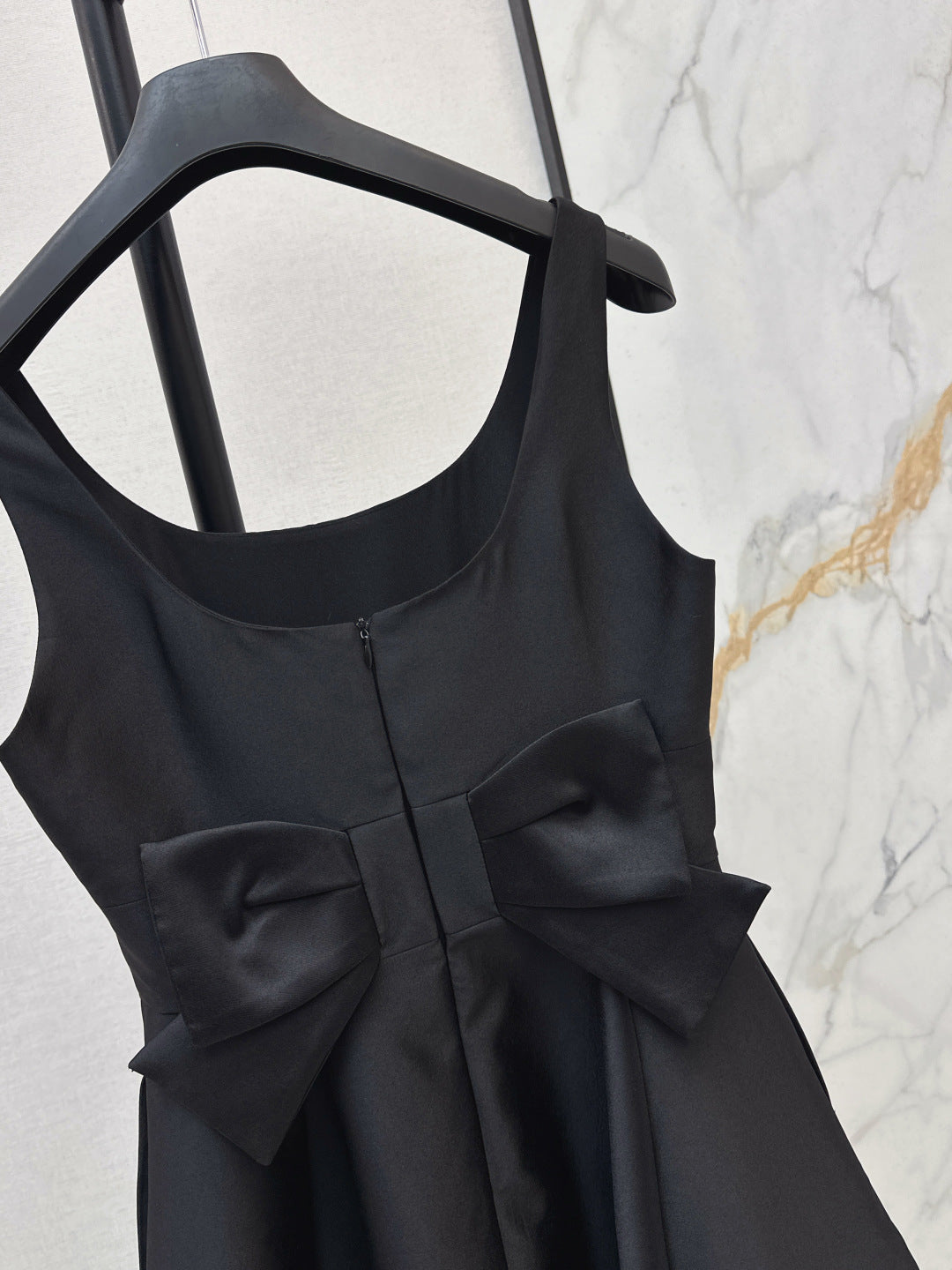 CD NEW sleeveless dress