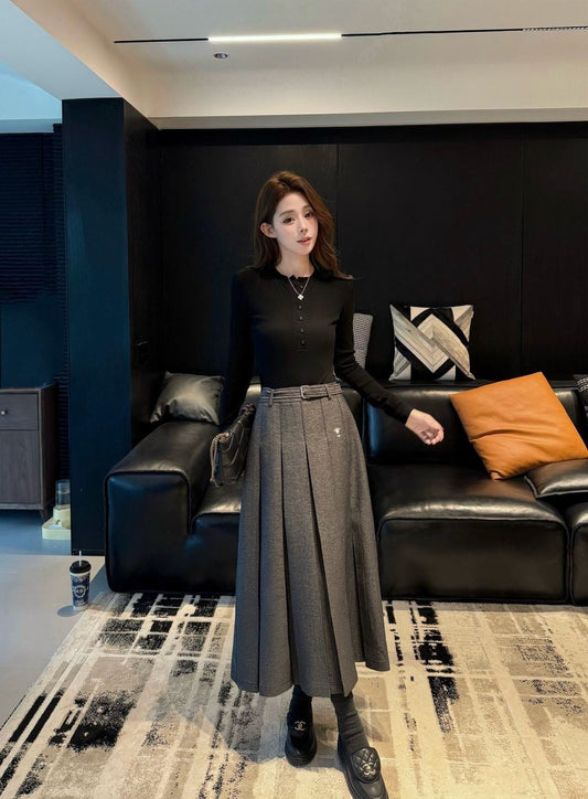 CD NEW pleated skirt