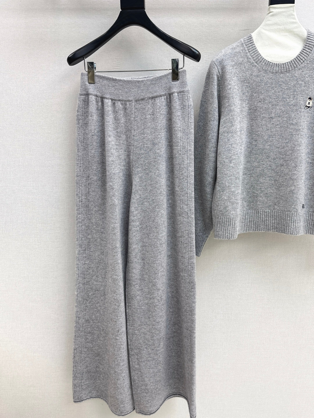 Ral NEW knitted suit