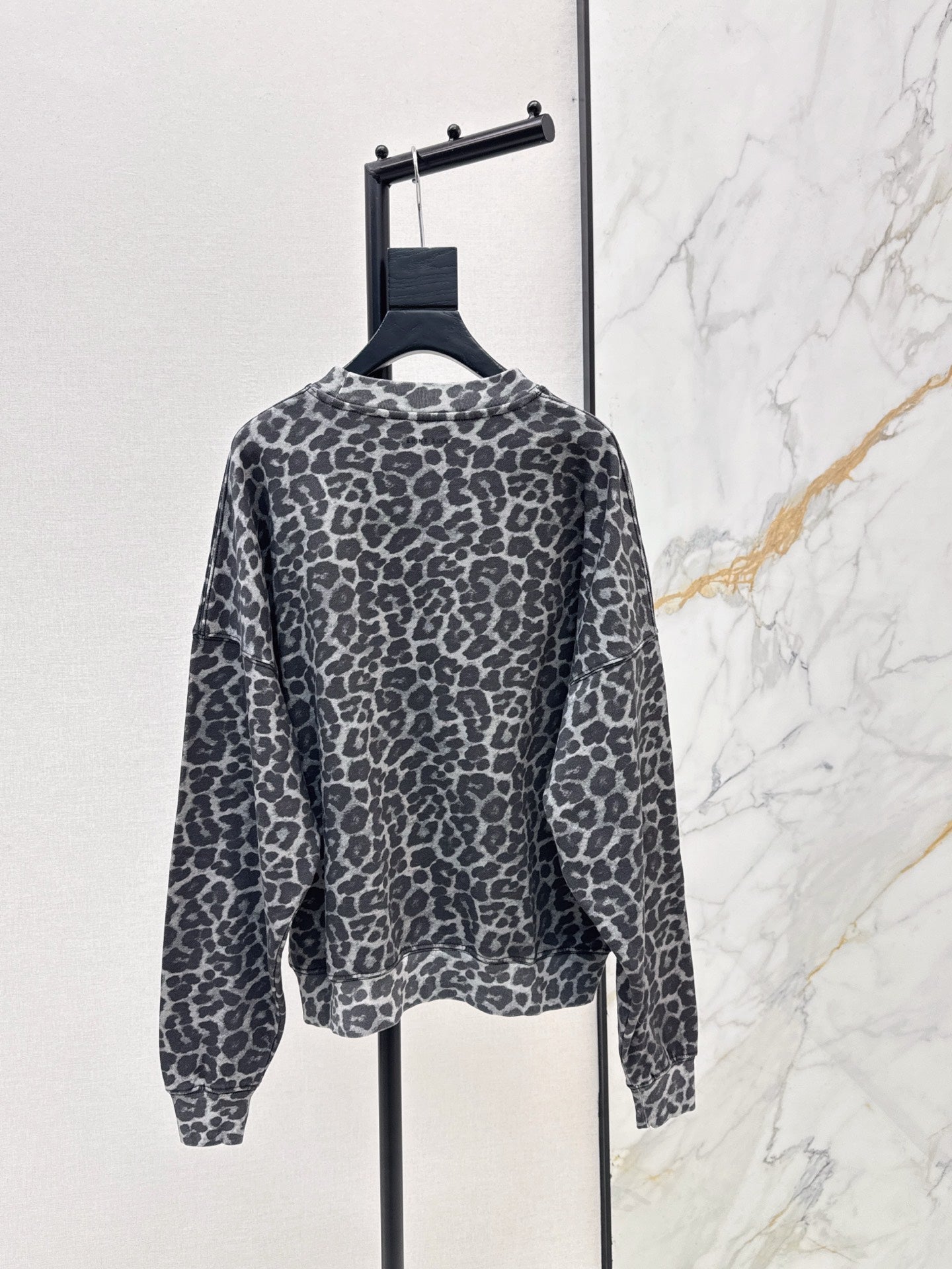 Thom NEW Leopard print sweatshirt