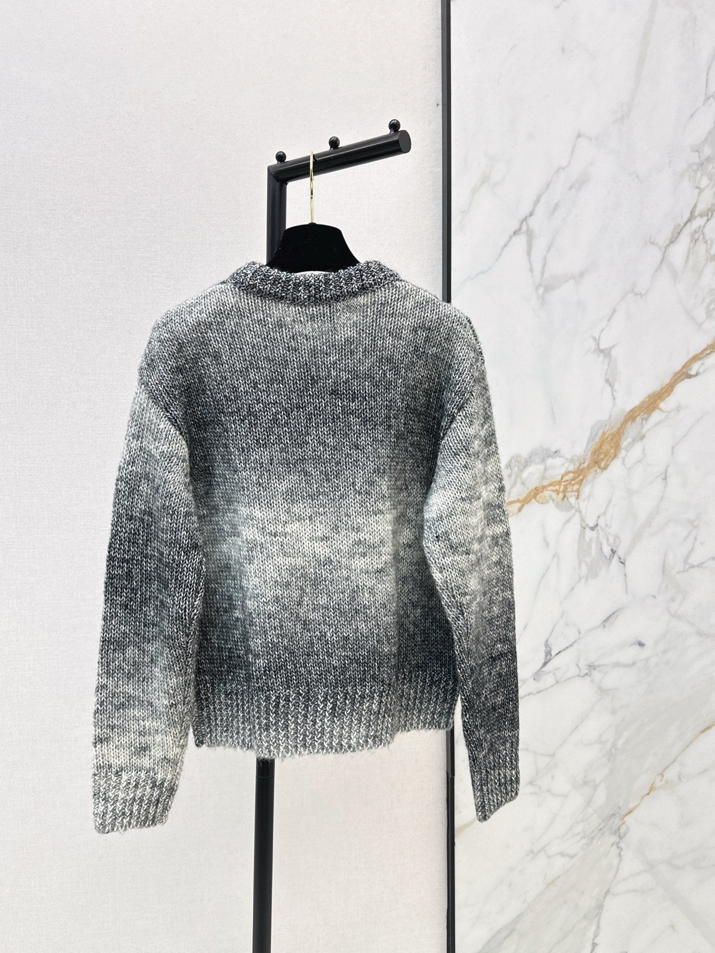 Chan NEW Gradient bow sweater