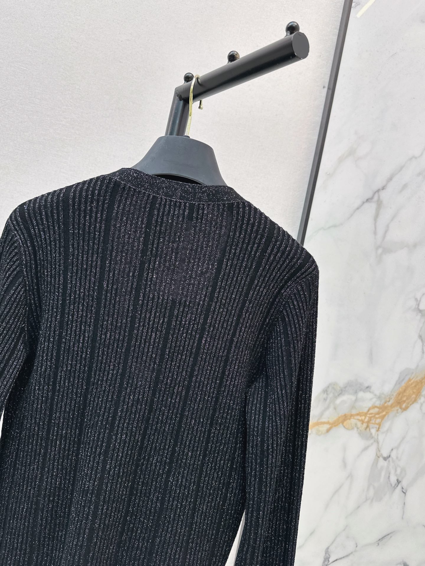 Louis NEW V-neck knit cardigan