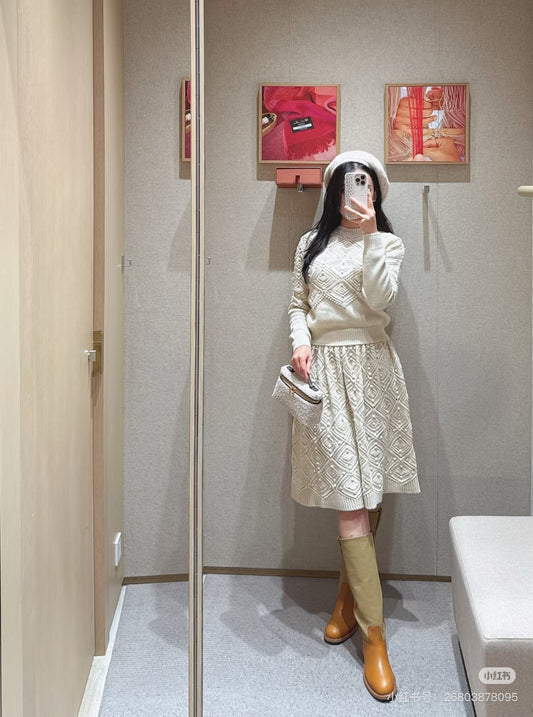 Loro NEW Jacquard sweater skirt suit