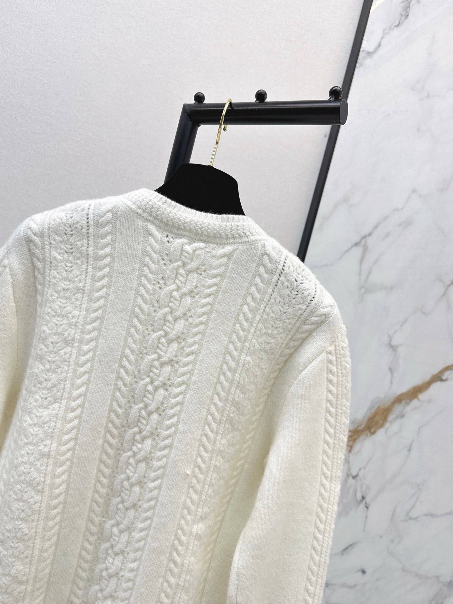 Chan NEW cashmere sweater