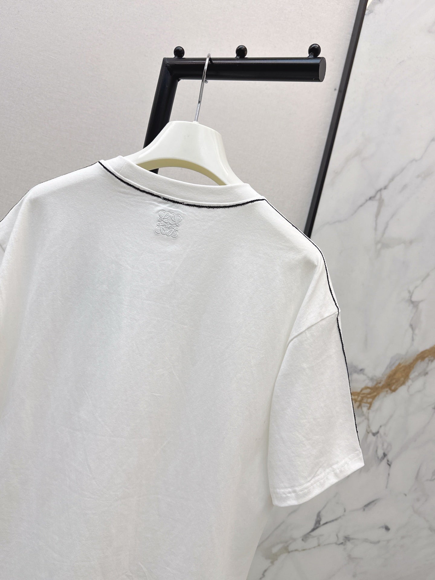 Loe NEW Embroidered T-shirt