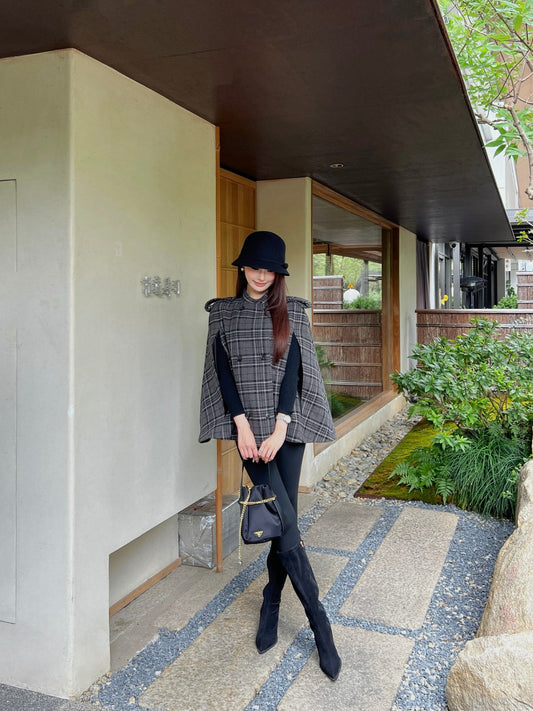 Bur NEW plaid cape coat