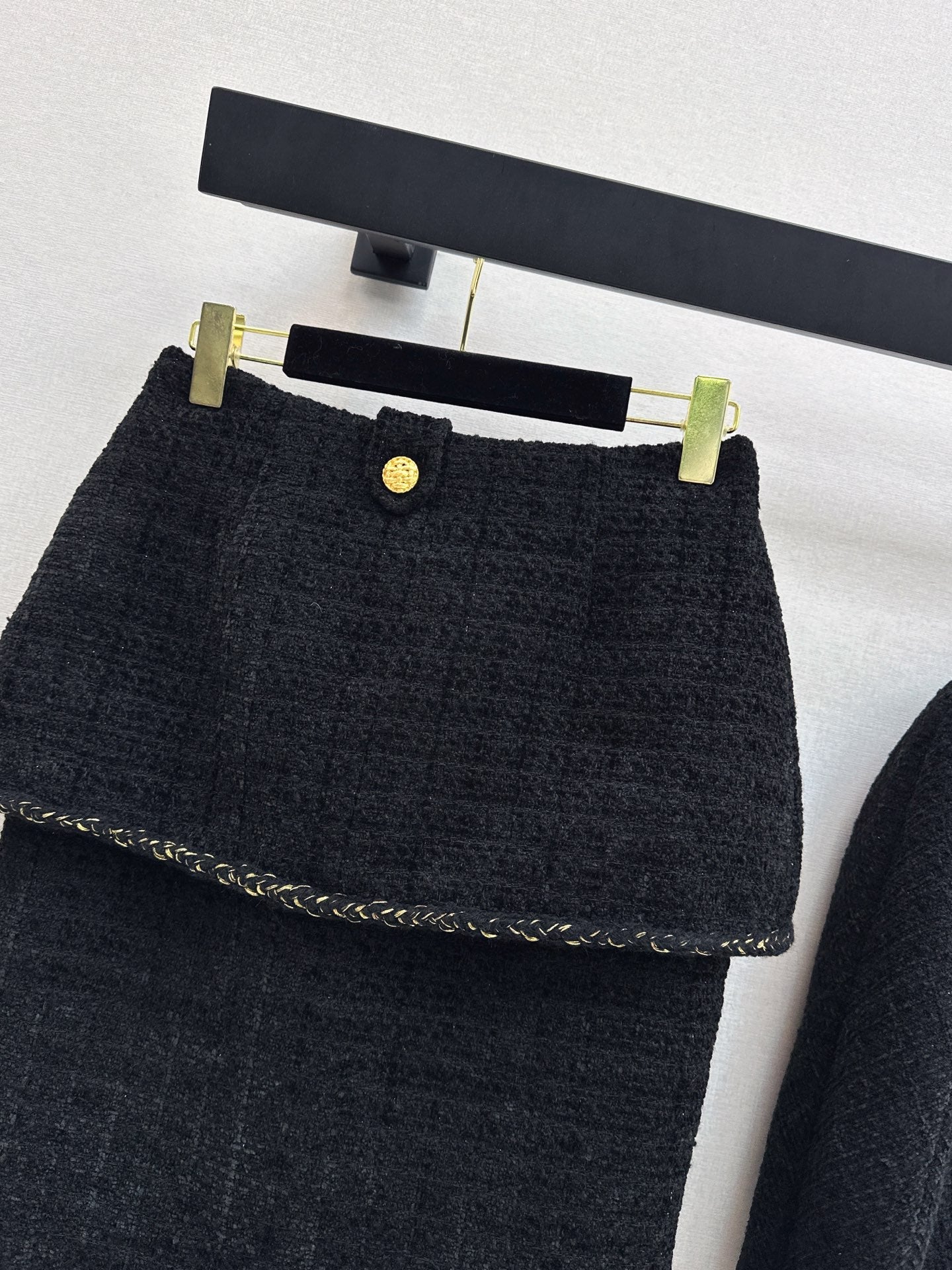 Chan NEW woven 2in1 skirt