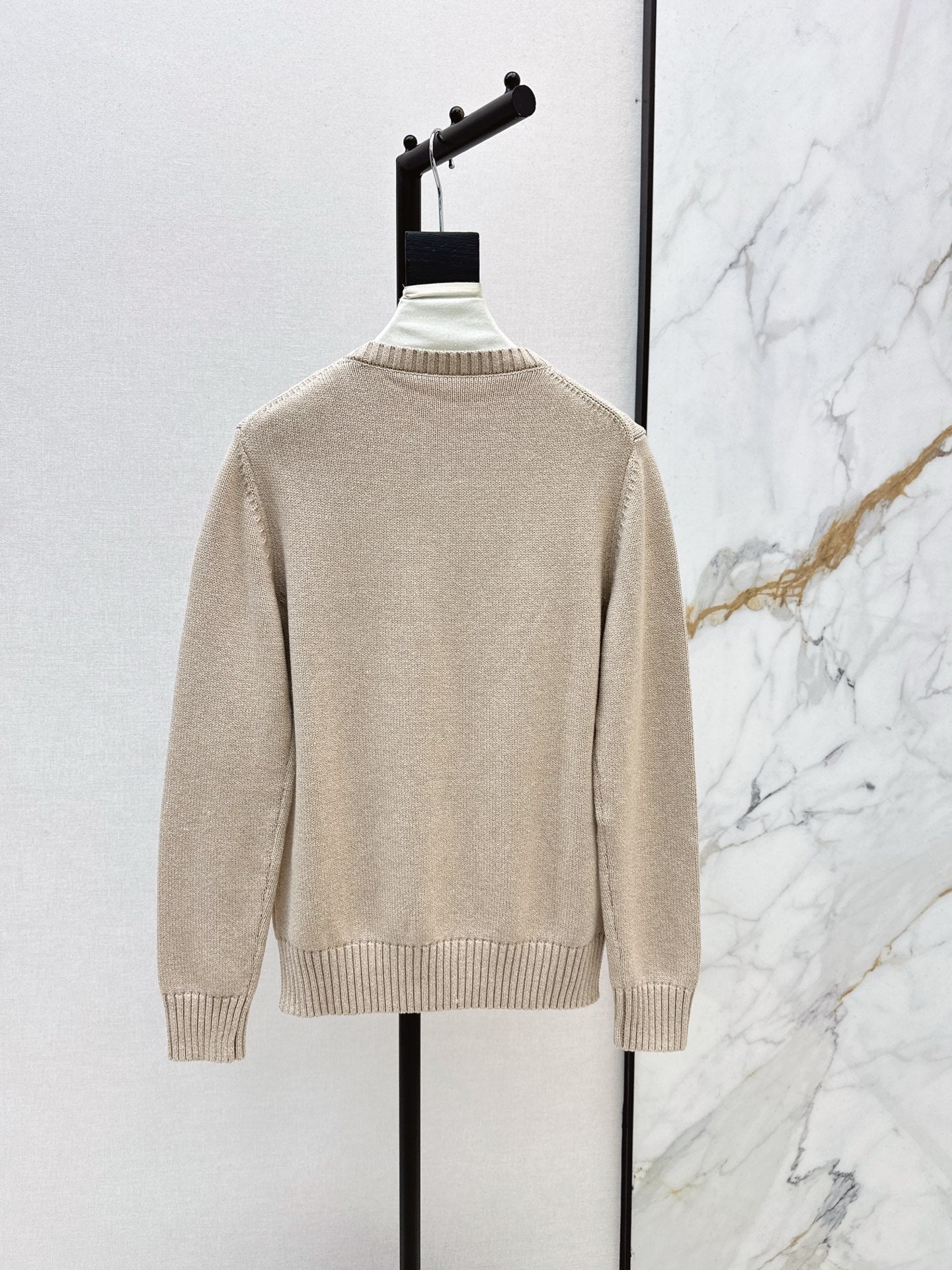 Ral NEW embroidered sweater
