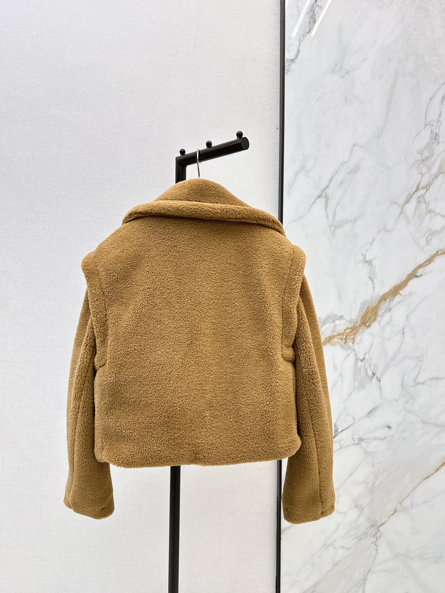 Max NEW padded jacket teddy vest