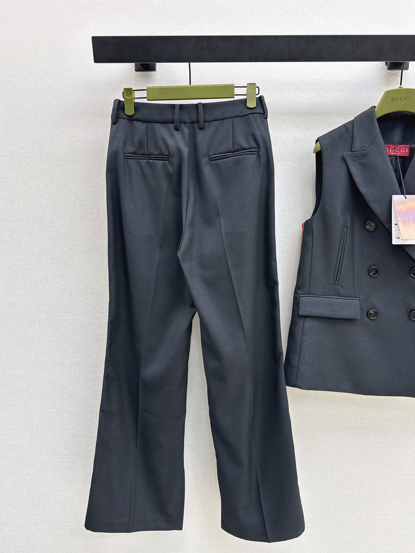 Guc NEW striped suit