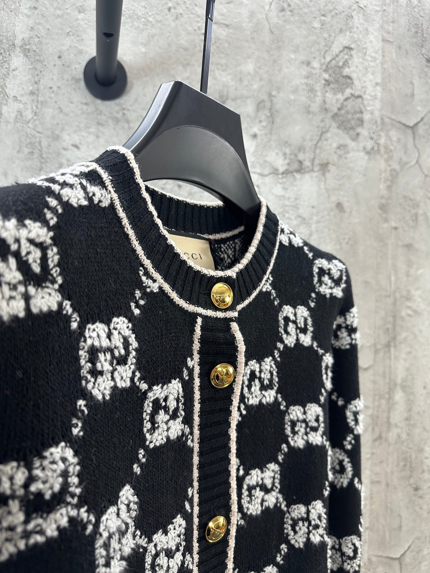 Guc NEW knitted cardigan