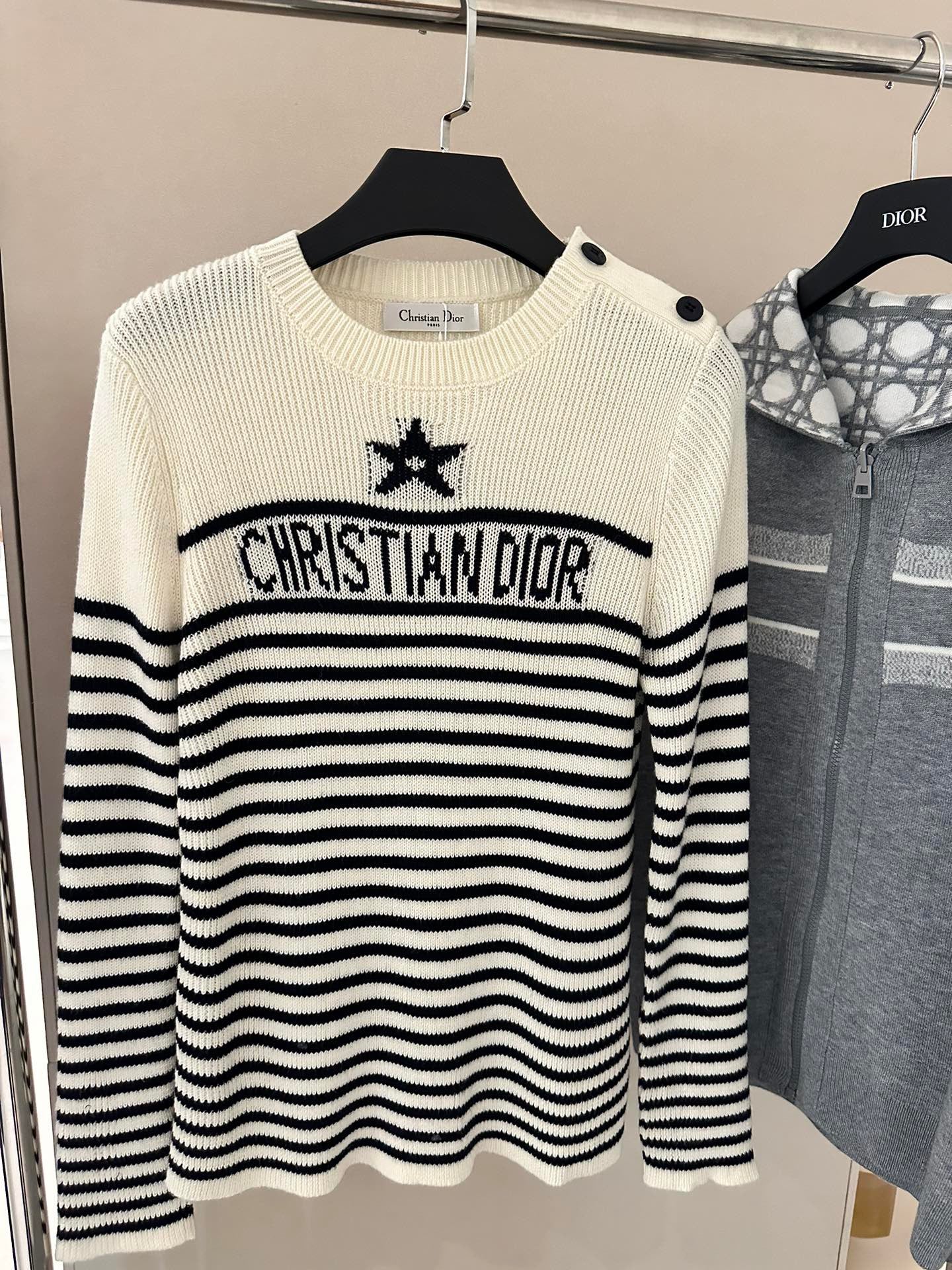 CD New knitted sweater