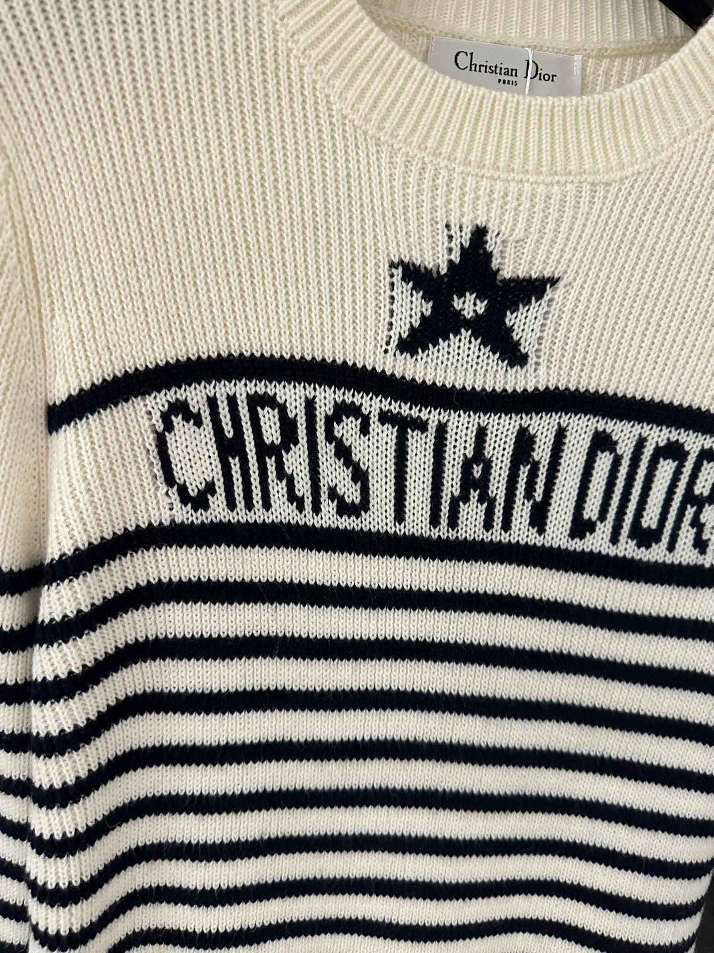 CD New knitted sweater