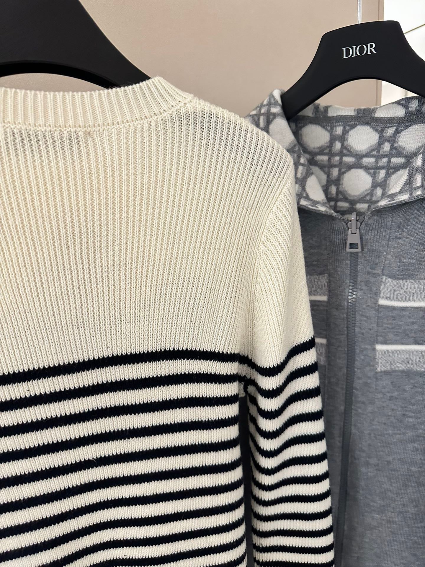 CD New knitted sweater