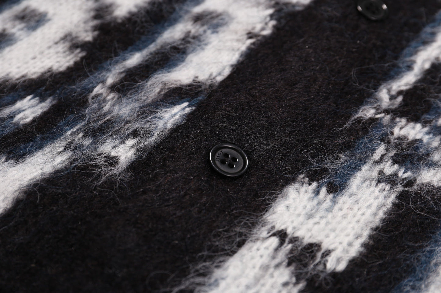 CD New knitted cardigan