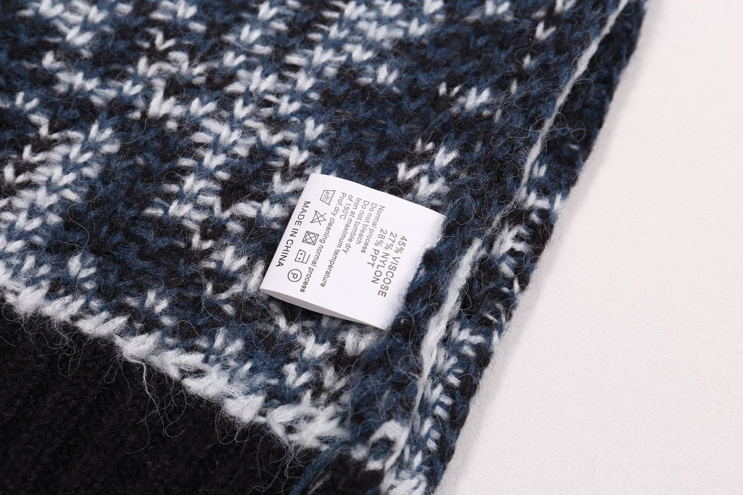 CD New knitted cardigan