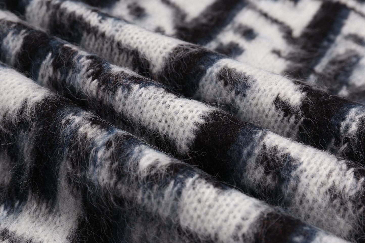 CD New knitted cardigan