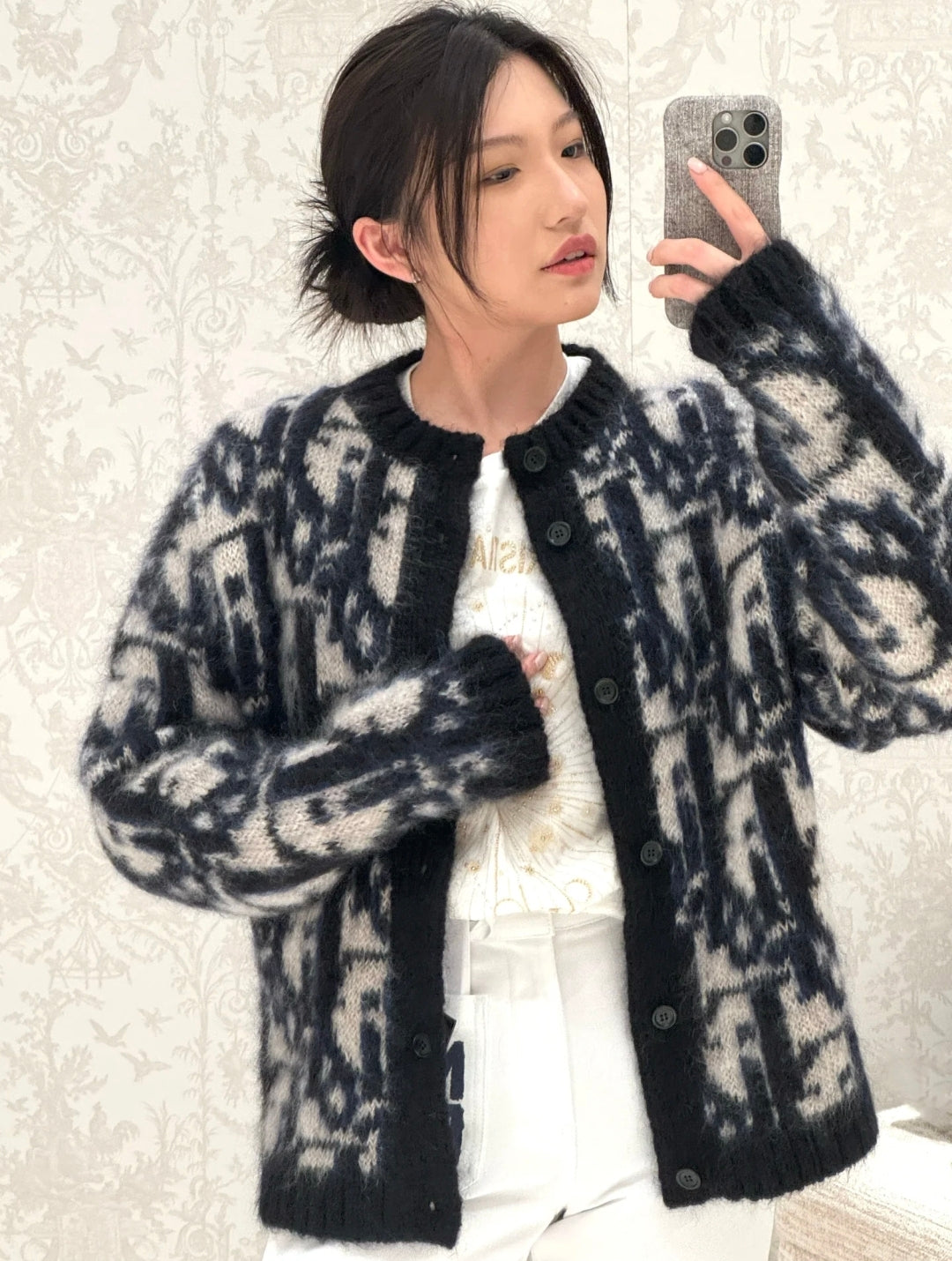 CD New knitted cardigan