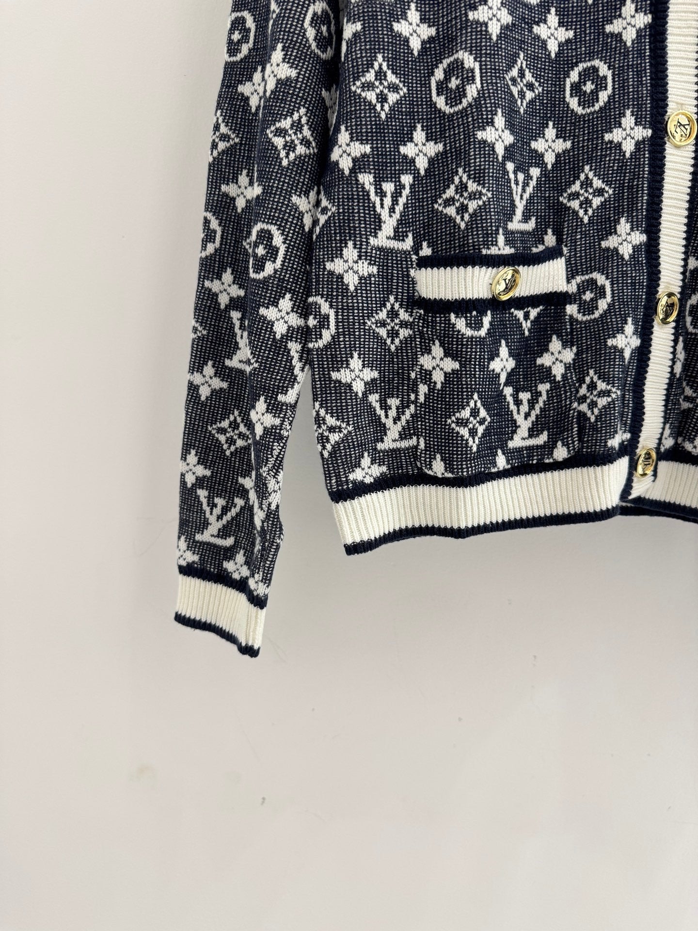 Louis NEW knitted cardigan