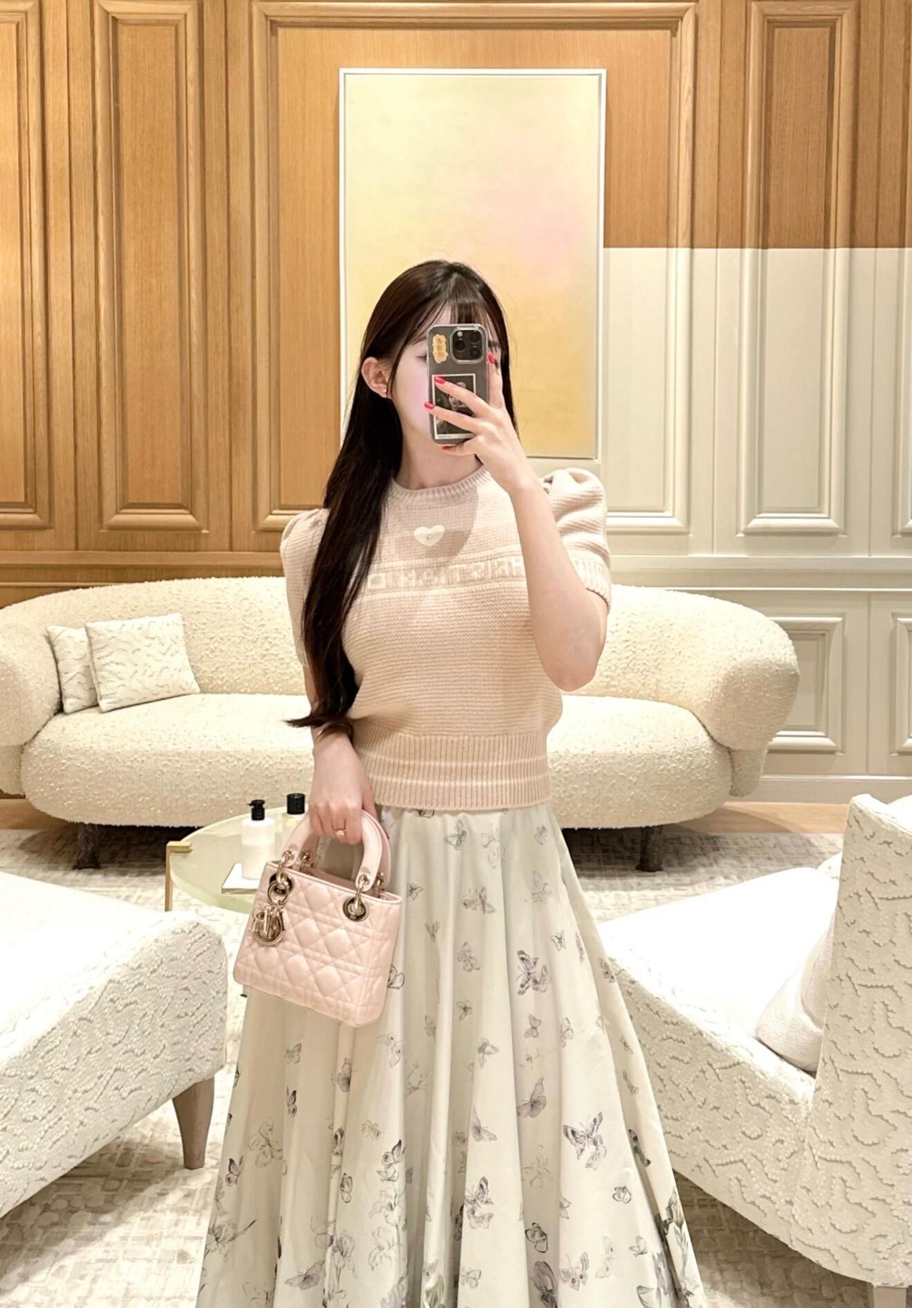 CD NEW love sign cashmere sweater