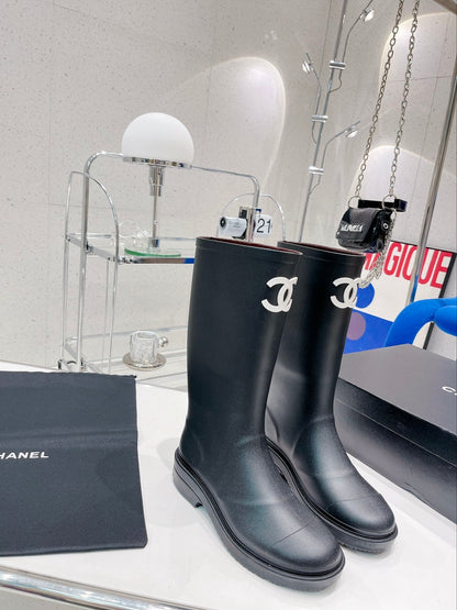 Chan New  boots