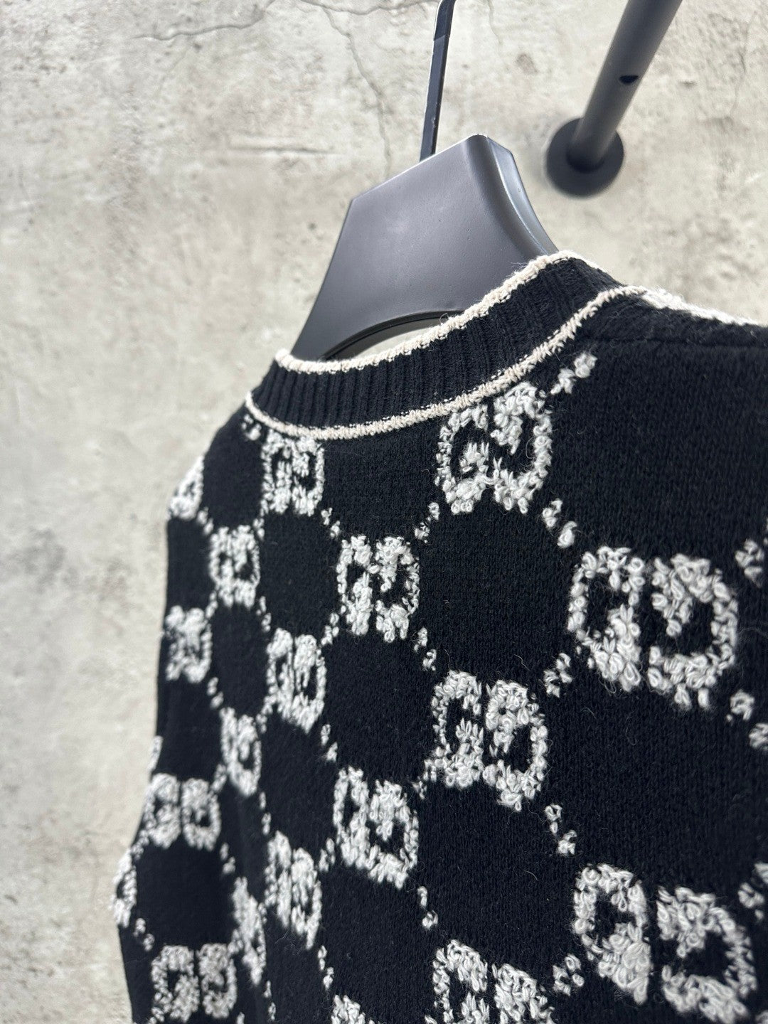 Guc NEW knitted cardigan