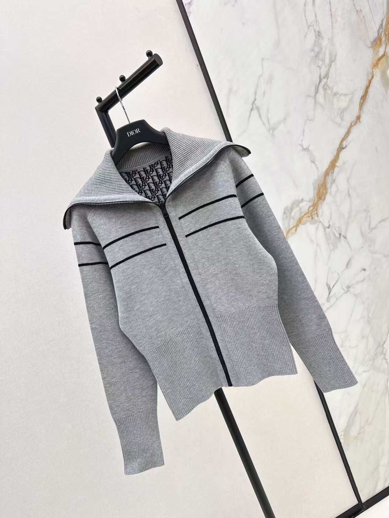 CD NEW Reversible  Jacket