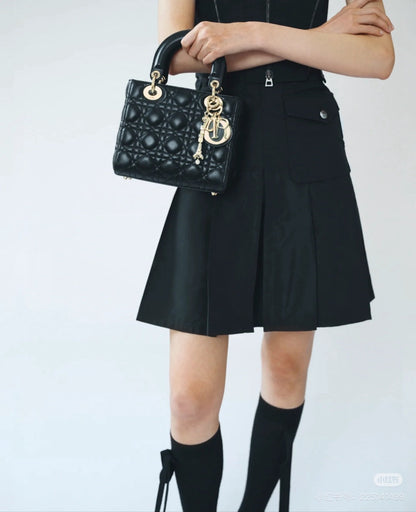 CD 25fw pleated skirt