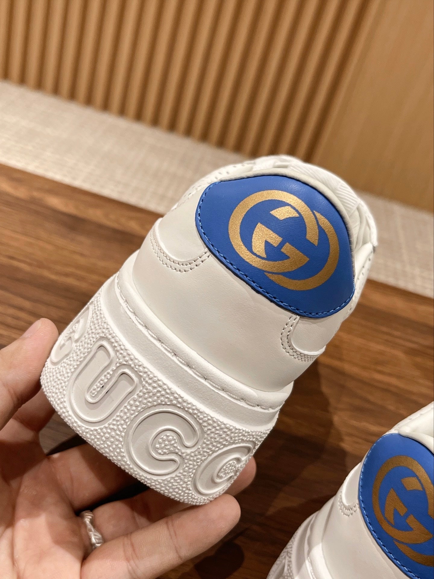 Couple's 𝐂𝐡𝐮𝐧𝐤𝐲  latest biscuit shoes