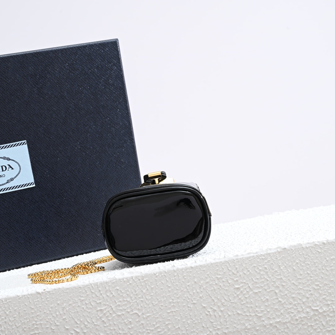 PD Patent leather mini-pouch
