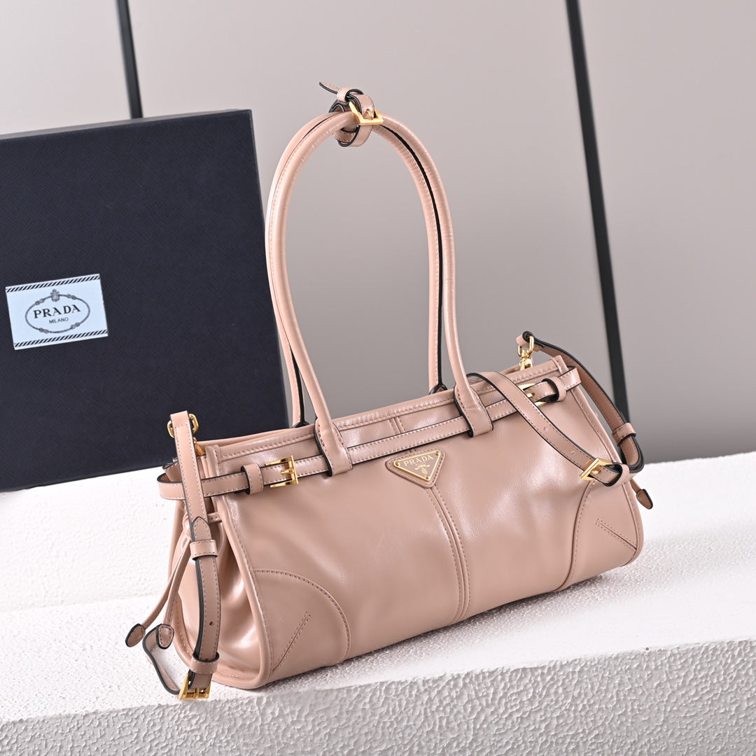 PD LuxSoft Medium leather handbag