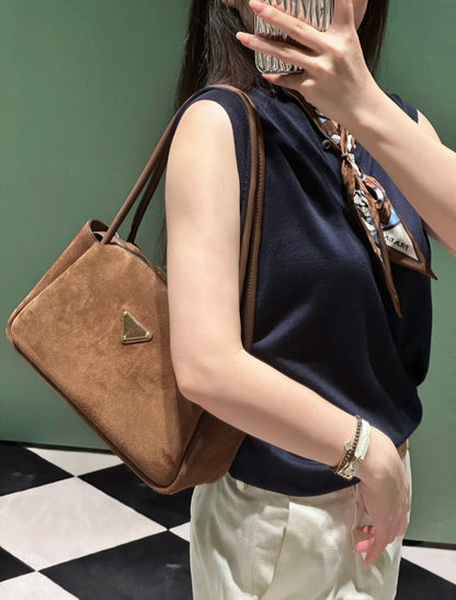 PD  Medium Nubuck leather handbag