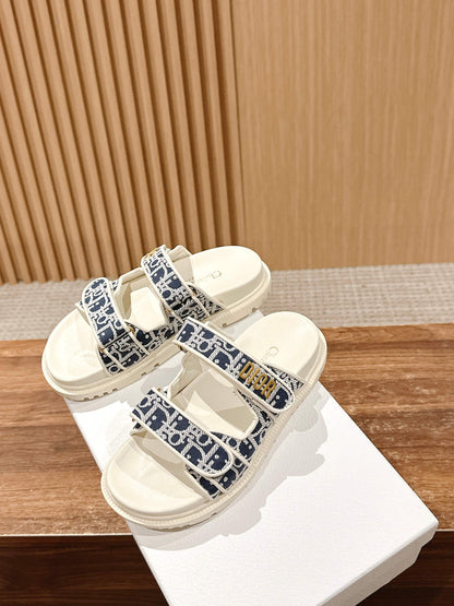 𝐃*New Arrivals Sandals