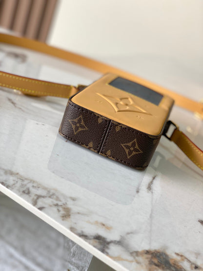 Louis* Newest Cell Phone Backpack