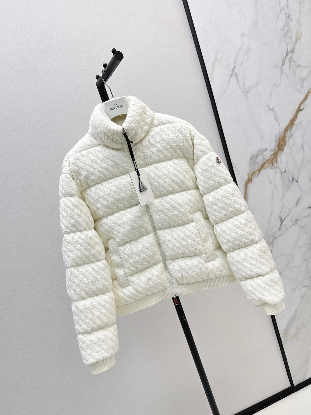 Monc 25fw down jacket
