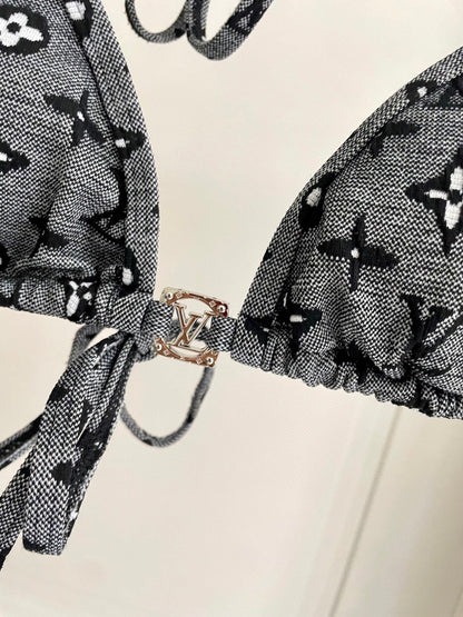 New style L swimsuit