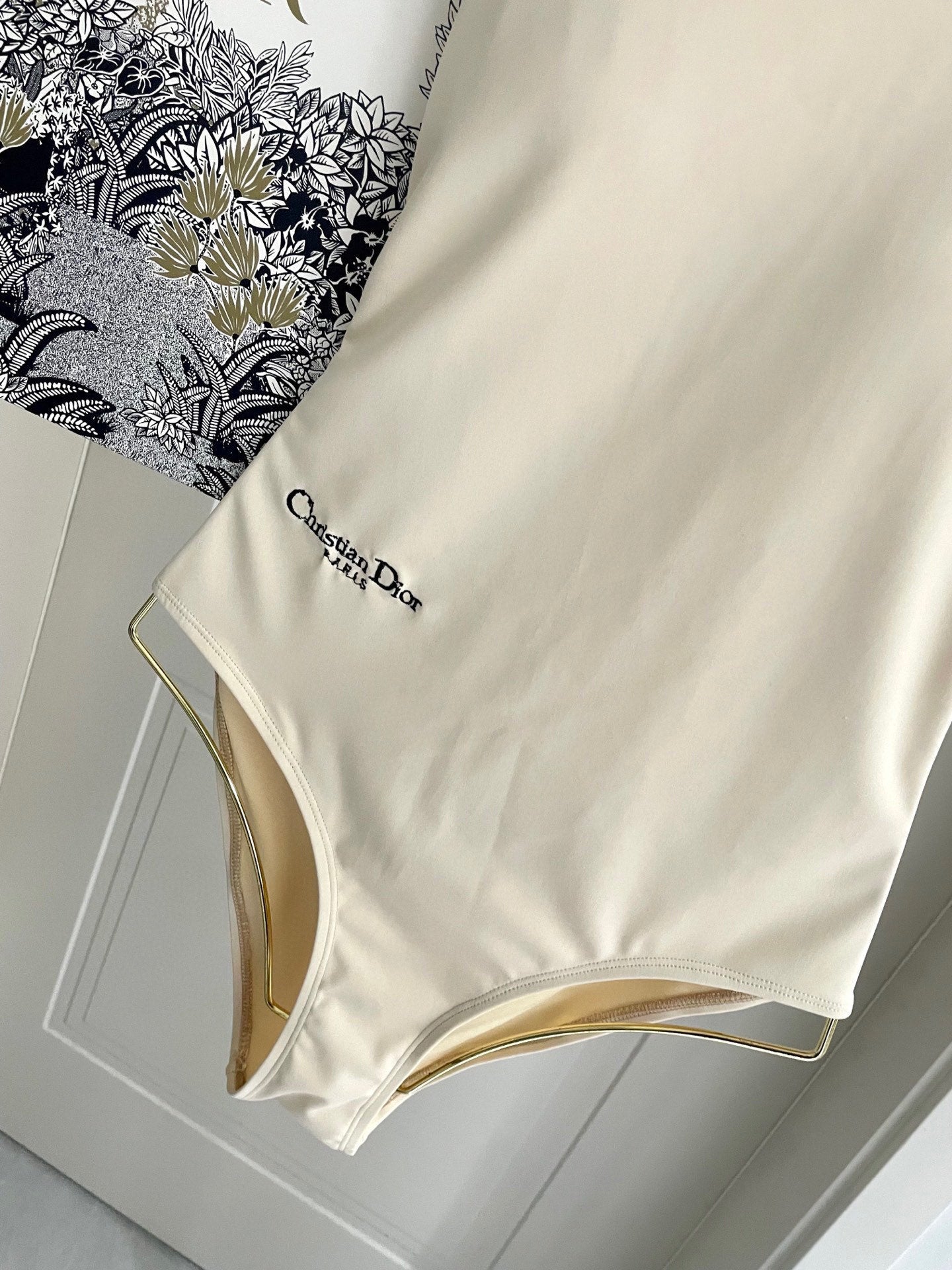 New style L swimsuit