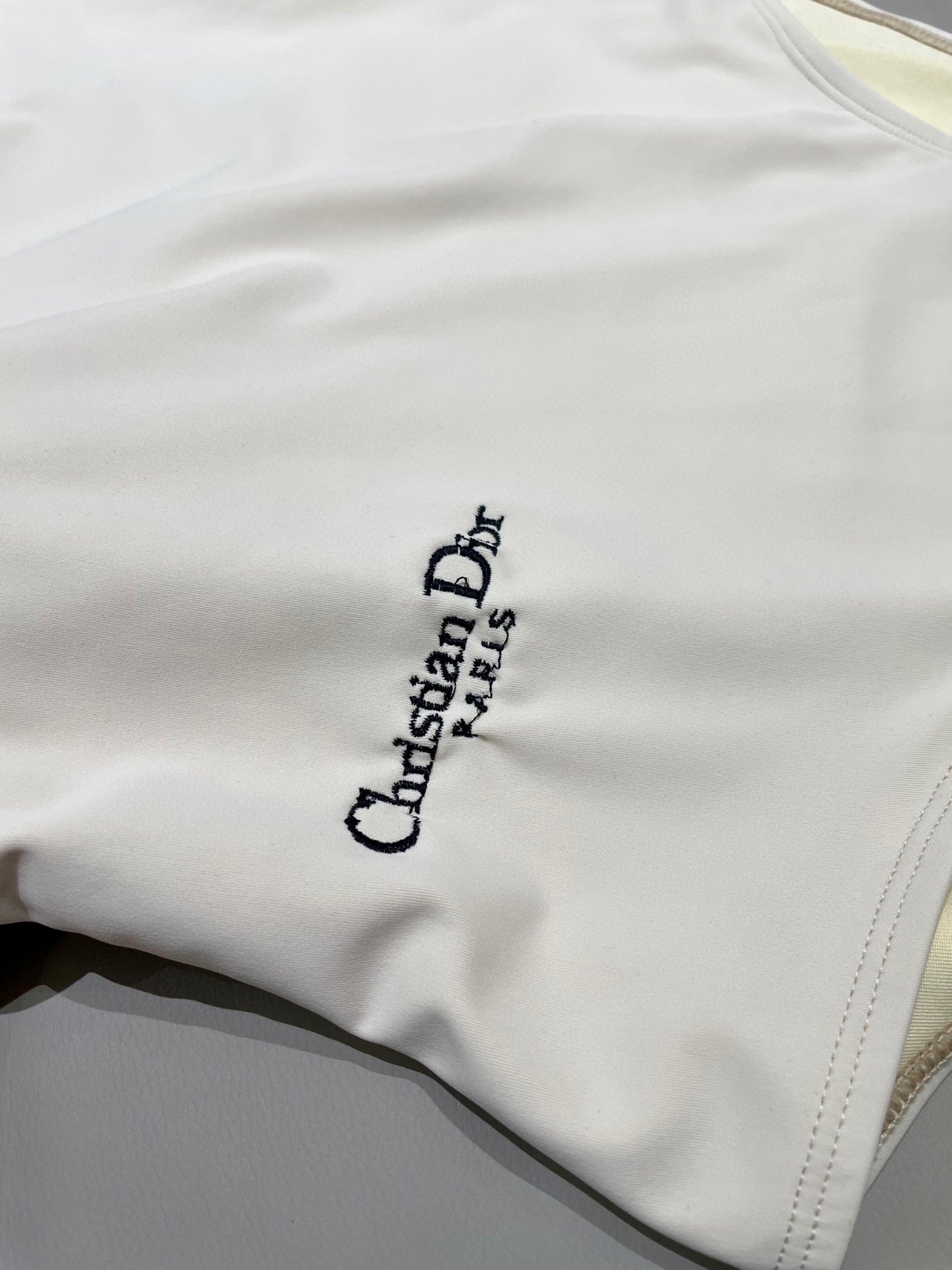 New style L swimsuit