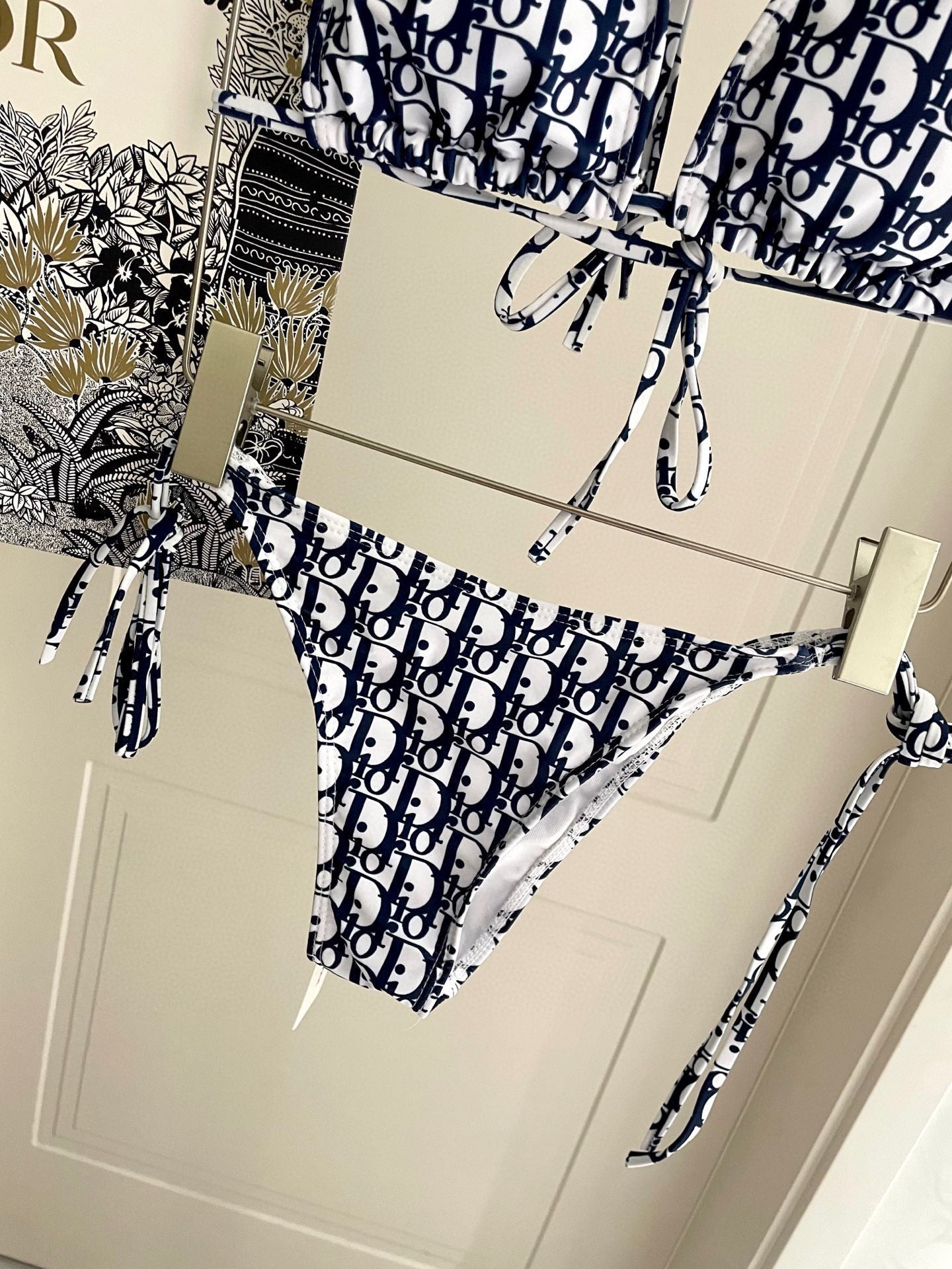 New style L swimsuit