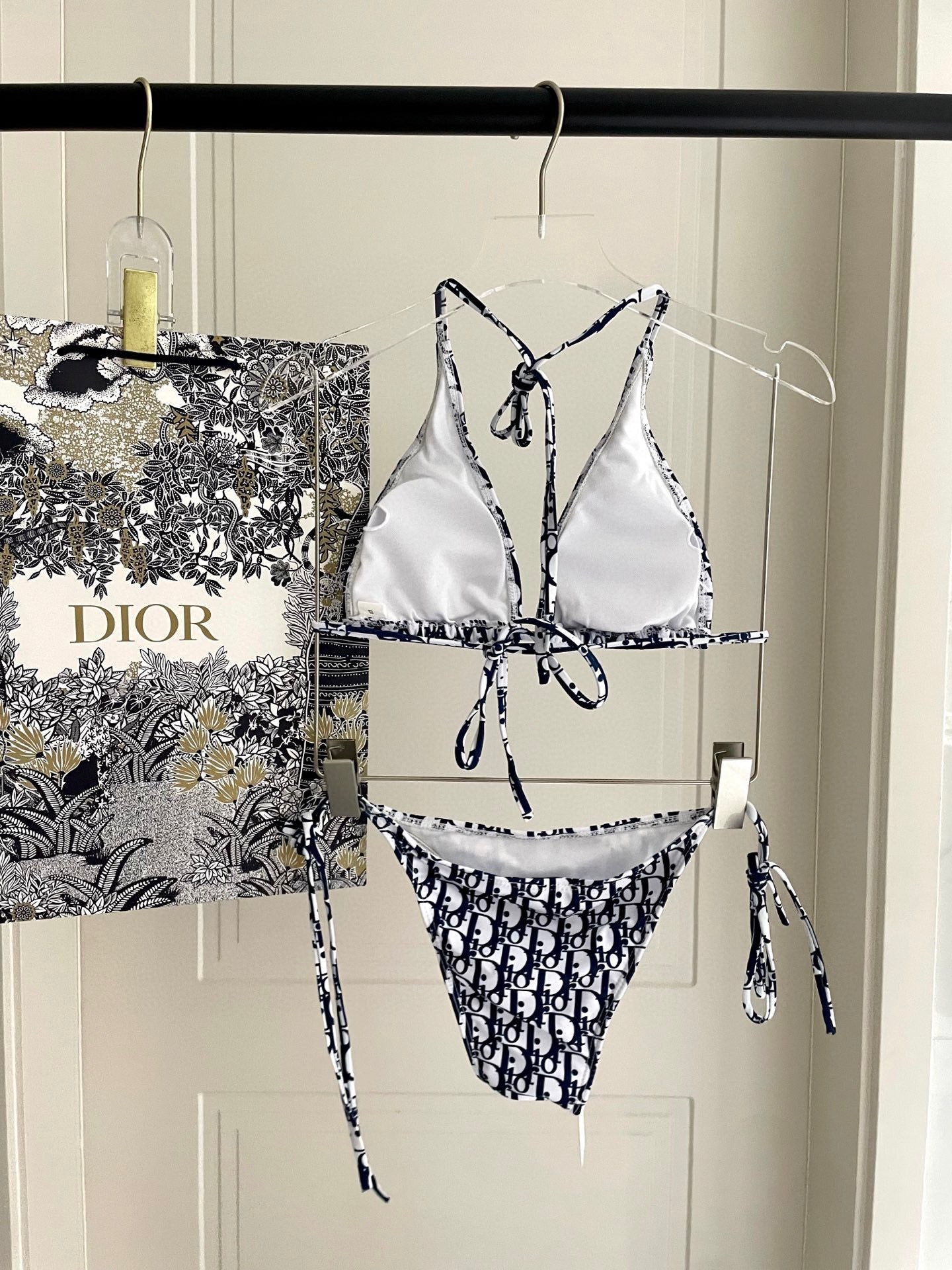 New style L swimsuit