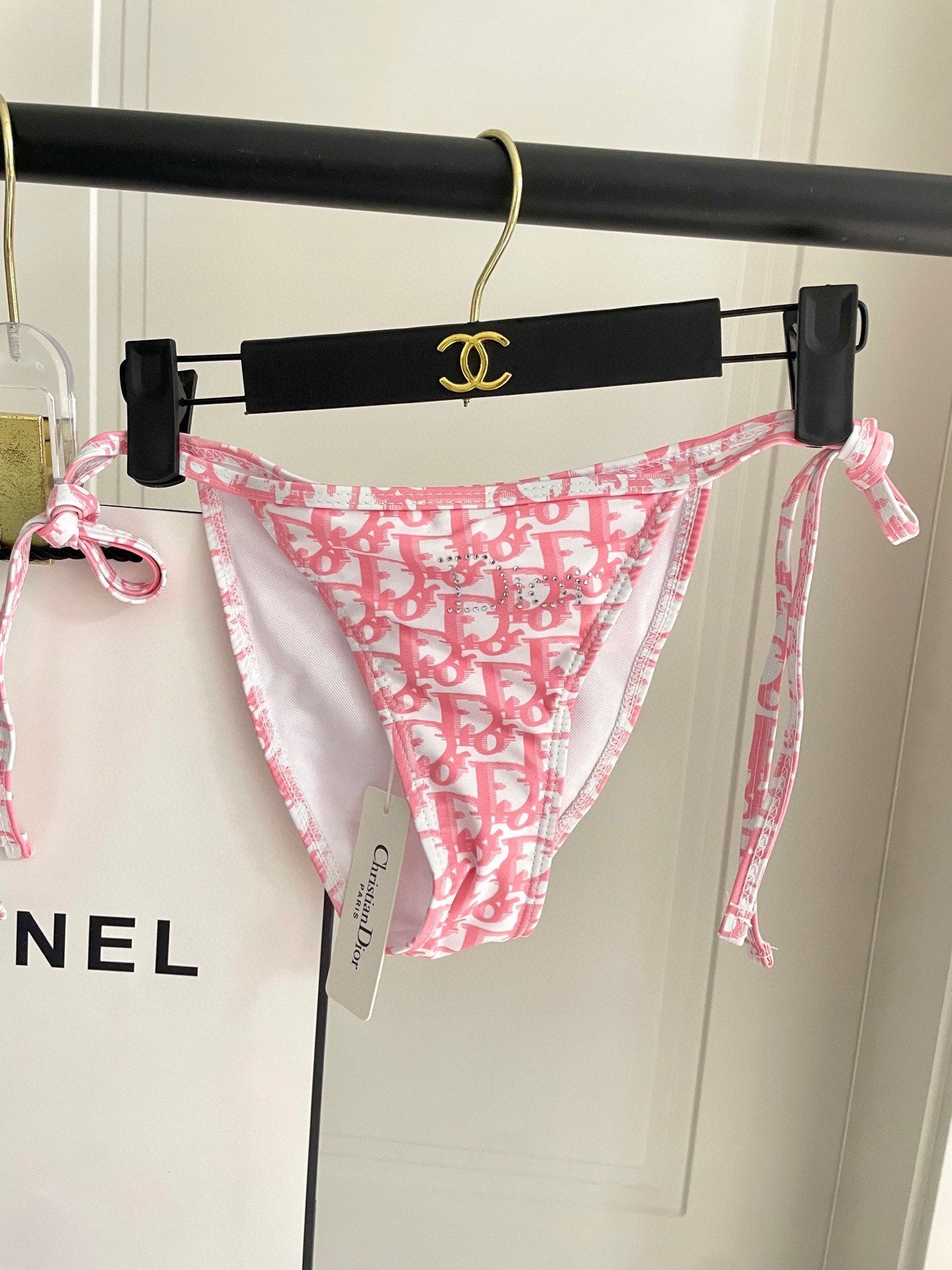 New style L swimsuit