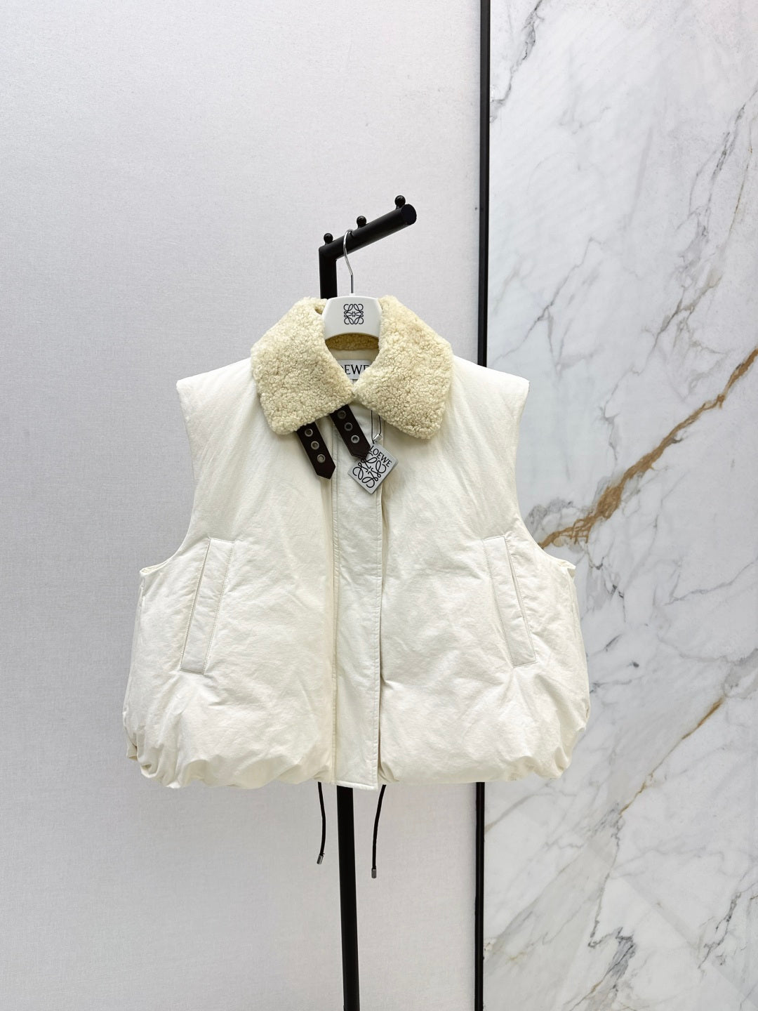 Loe New Vest down jacket