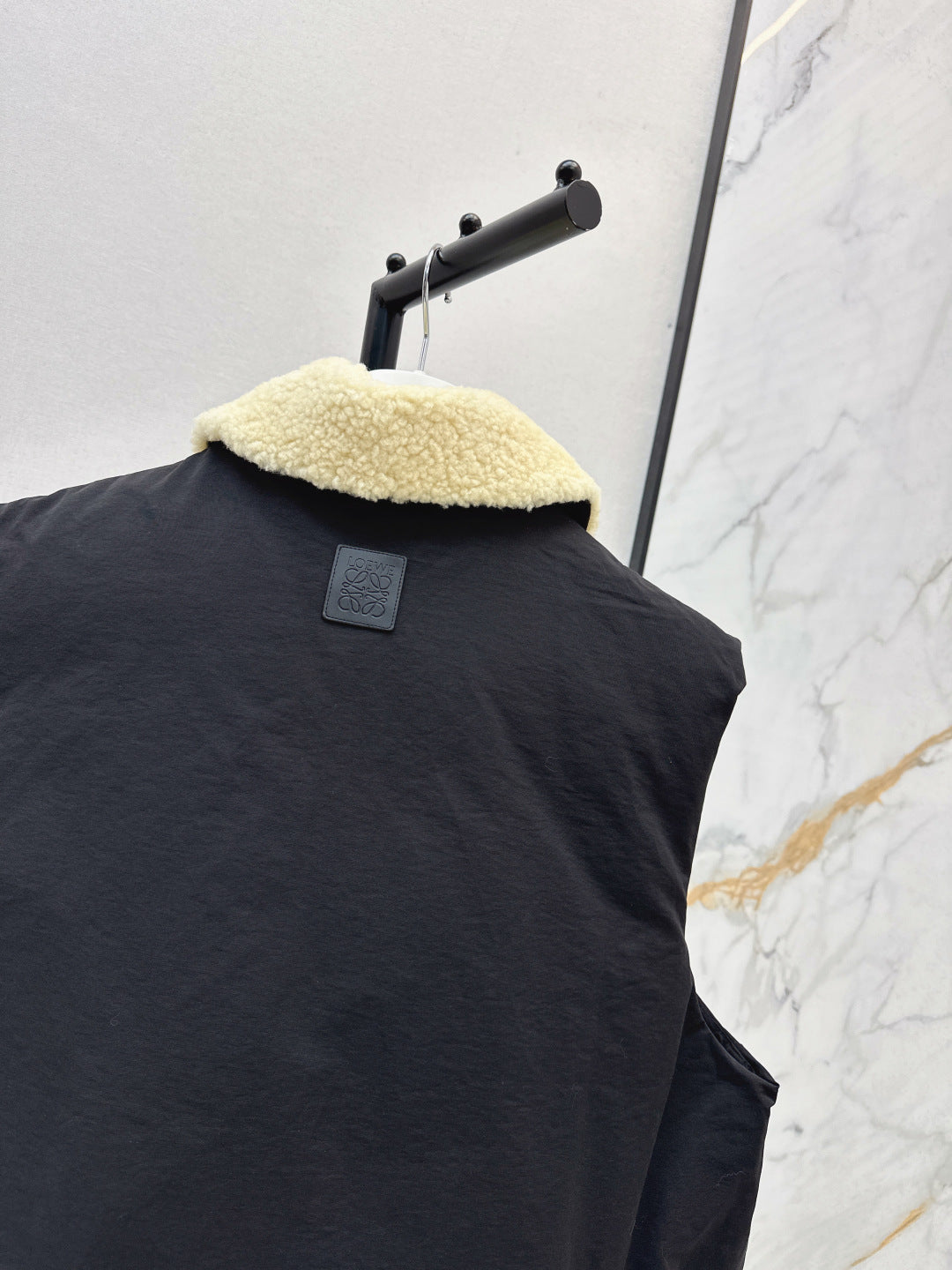 Loe New Vest down jacket