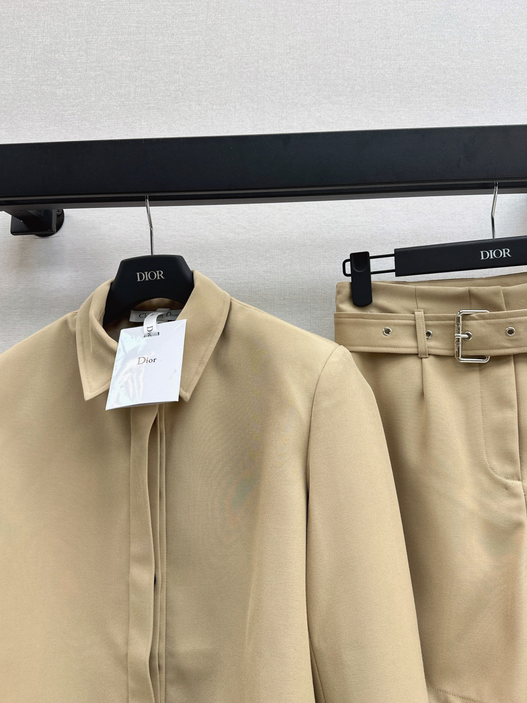 CD New embroidery suit